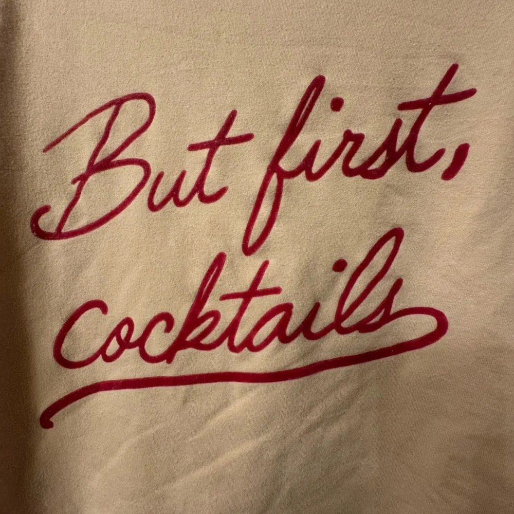 WILDFOX “But First Coctails” sweatshirt size M - Picture 6 of 6
